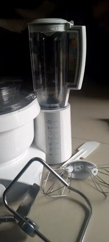 Mixer kue BOSCH MUM6N11