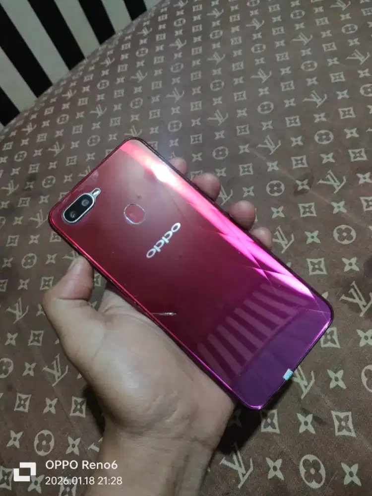 Oppo F9 6/128 Fullset