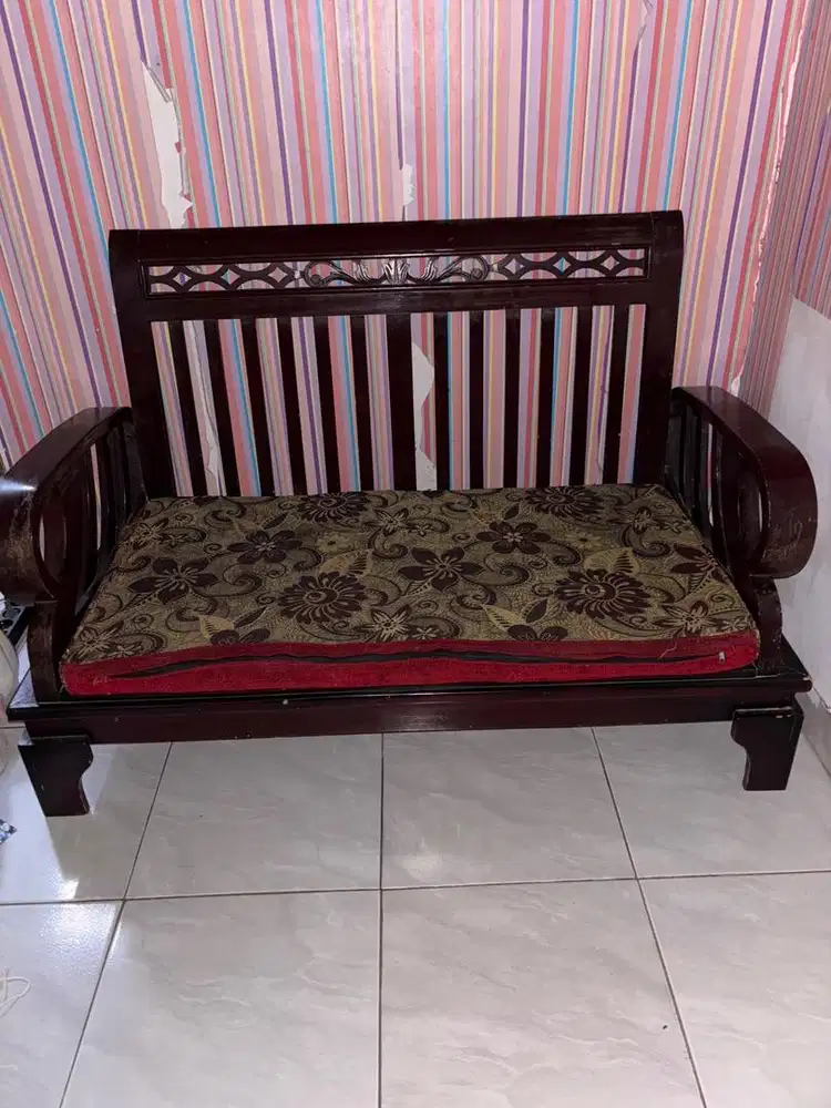 Jual sofa leter L tanpa meja 350 nett ambil sendiri kerumah
