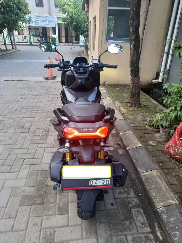 Honda ADV 160 CBS Warna Hitam Tahun 2023