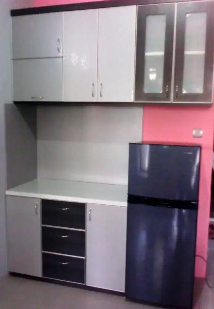 Kitchen set permeter