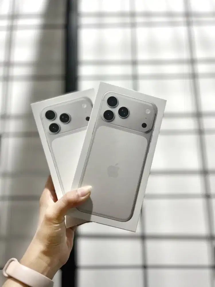 KREDIT TANPA KARTU KREDIT IP 17 PROMAX, DP 0% , (BISA TUKAR TAMBAH)