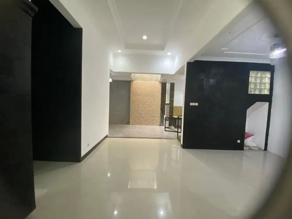 Rumah siap huni di Graha Padma