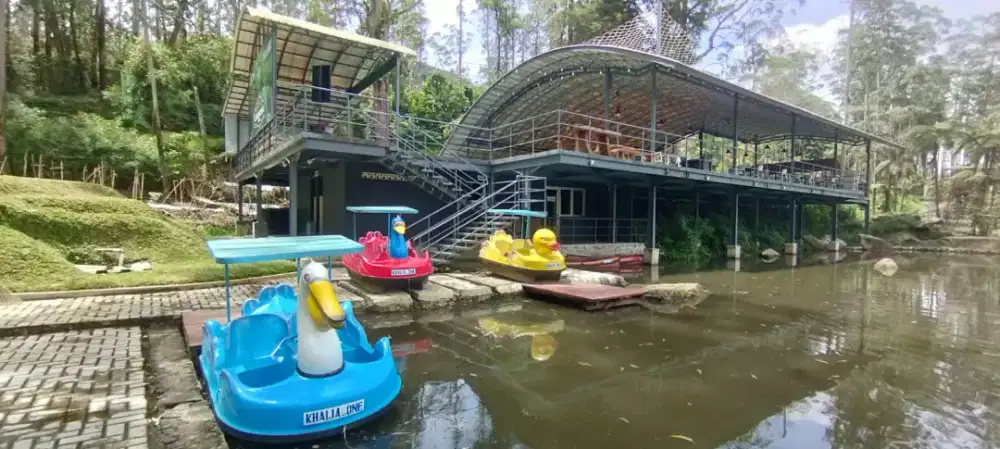 Perahu bebek gowes air dan kano padel