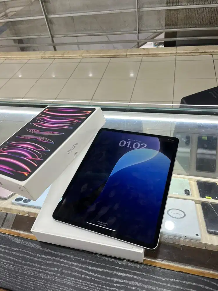 iPad Pro M2 12.9inch wifi only ex ibox