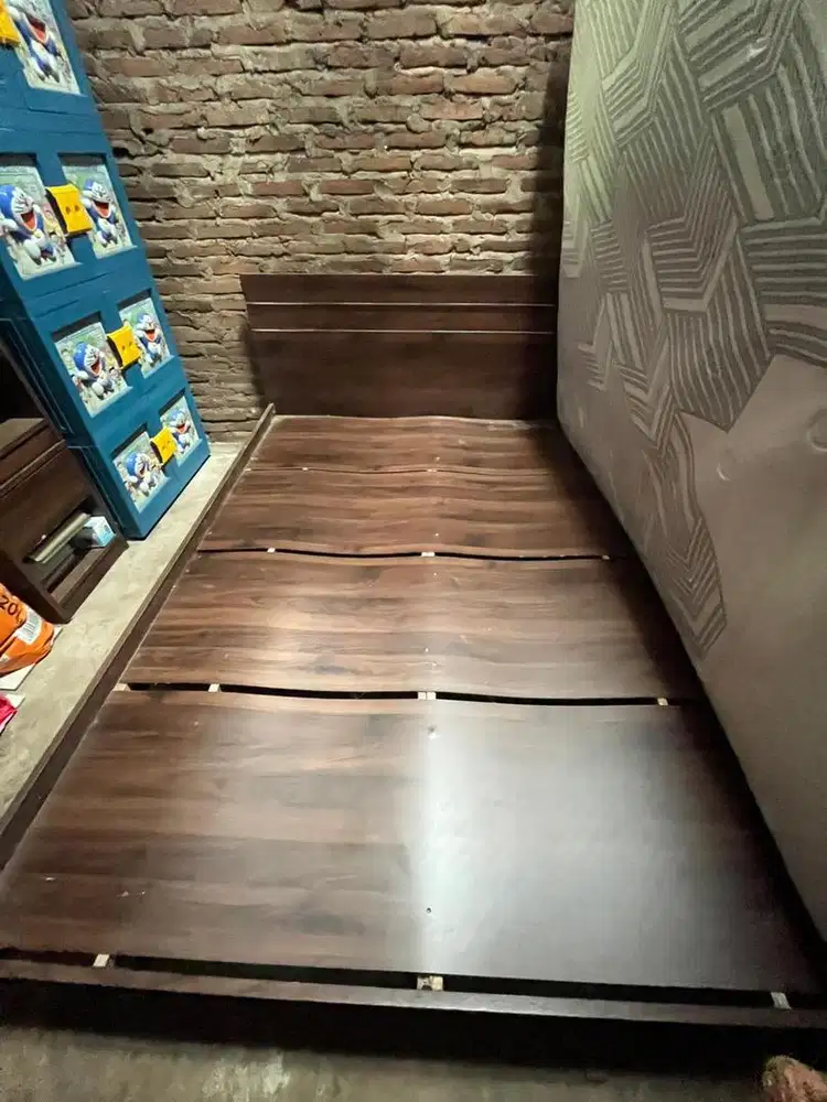 Dipan 160x200 coklat tua