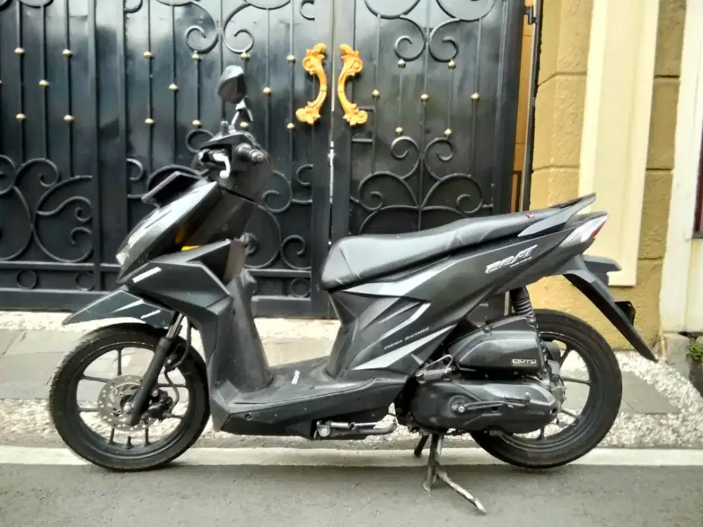 Honda Beat deluxe tahun 2021 warna hitam Dop
