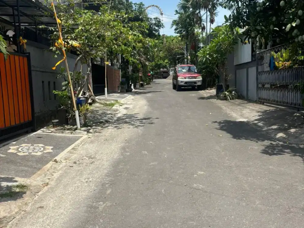Dijual rumah lantai 2 lokasi Uma sari padonan dekat canggu