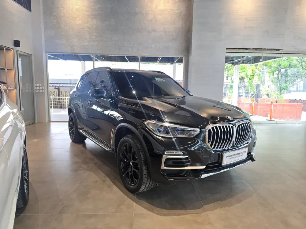 BMW X5 xDrive40i 2019, Free Service on s/d 2029.