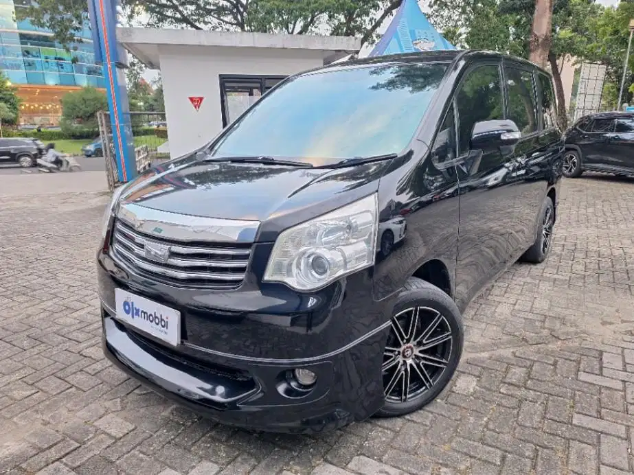 Toyota Nav1 2.0 V Bensin-AT 2014 Hitam