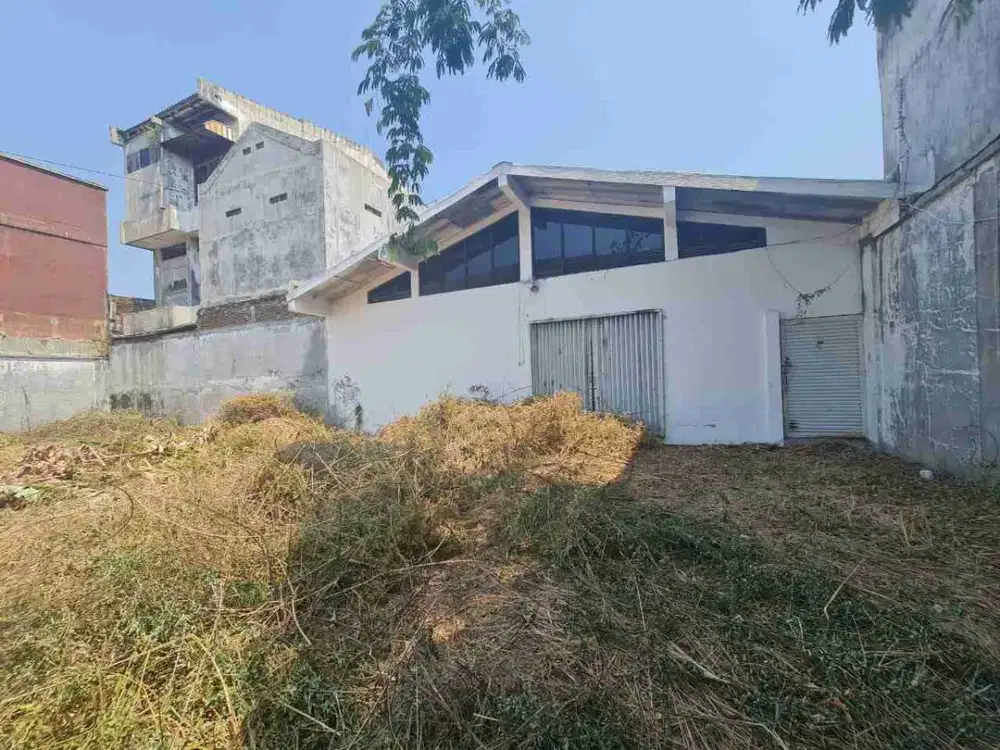 Tanah dan Gudang Bagus di Solo Baru, Cocok untuk Kantor, Ruang Usaha, Bengkel, Gudang.