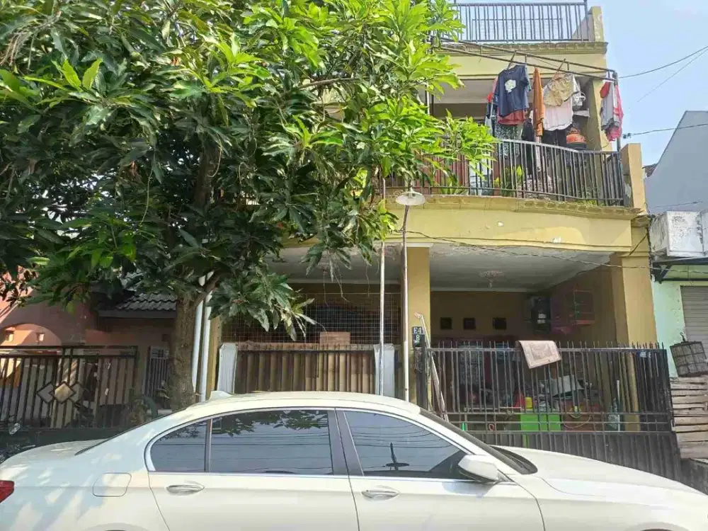 Dijual murah via lelang rumah di perum graha suryanata Surabaya barat