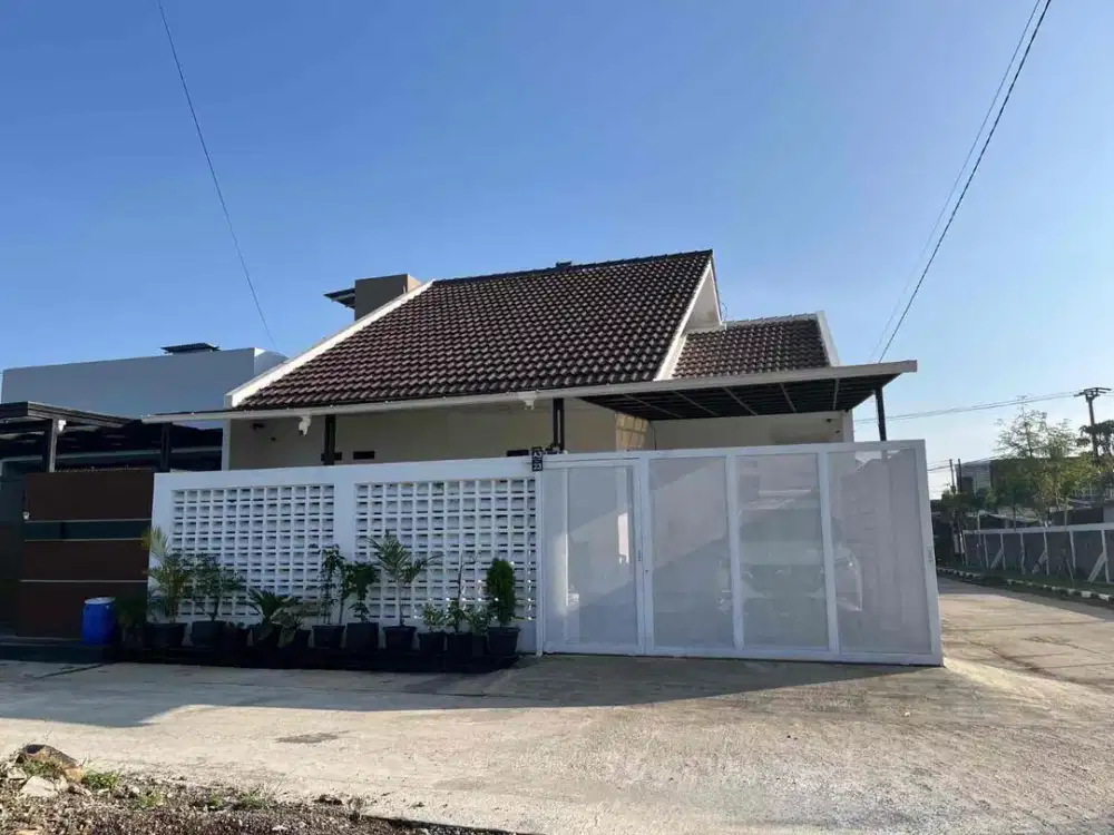 Rumah Modern Posisi Hoek Dijual Cepat Under Market di Taman Cibaduyut Indah 3