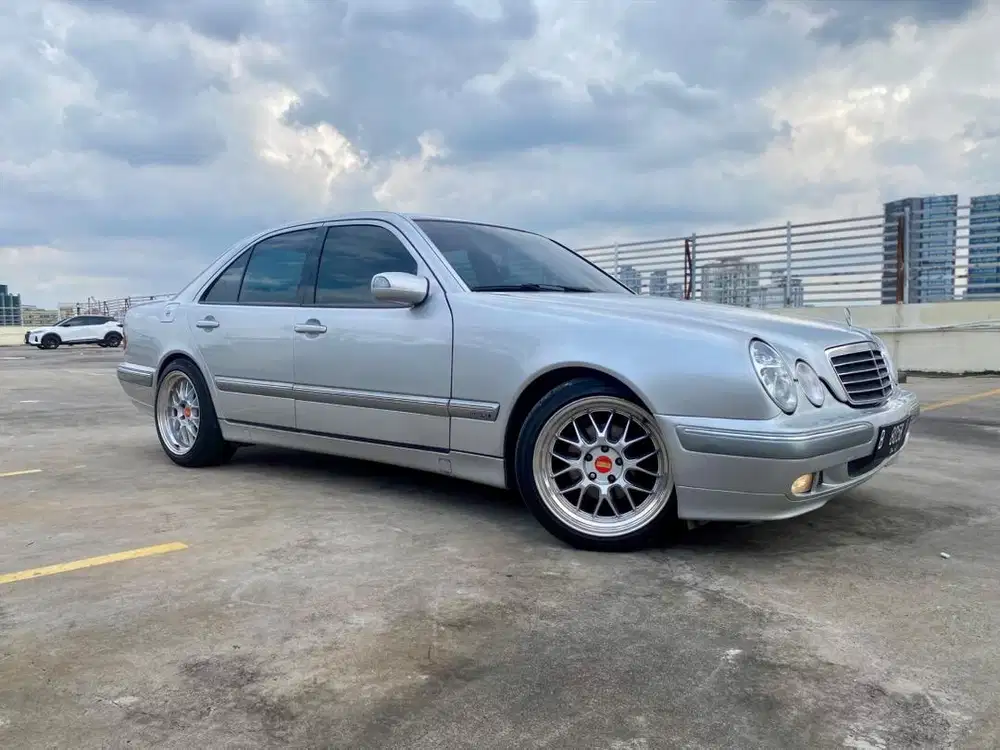 New Eyes W210 E260 Elegance 2001 AT Facelift