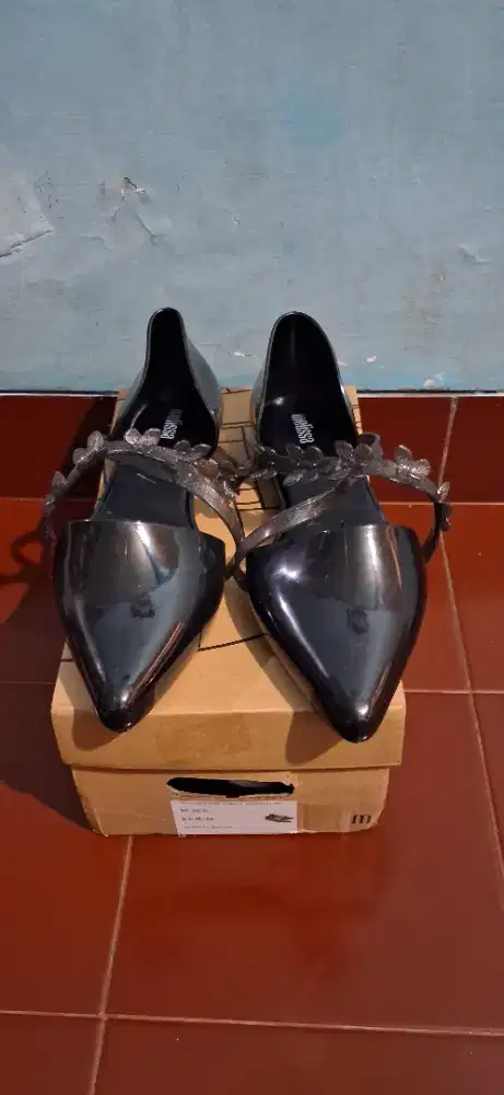 Sepatu Sandal Wanita