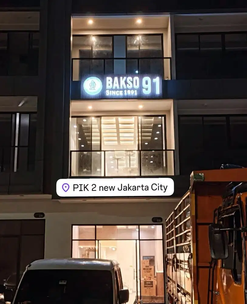 dibutuhkan waiter/ waitress dan kitchen helper