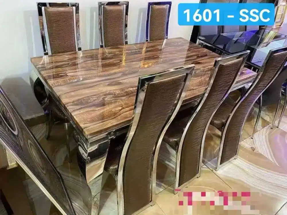 Meja makan merah 6 kursi bahan Granit mar-mer