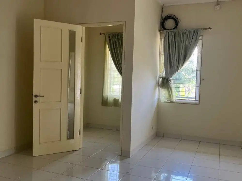 Disewakan Cluster Fluorite Lokasi Strategis