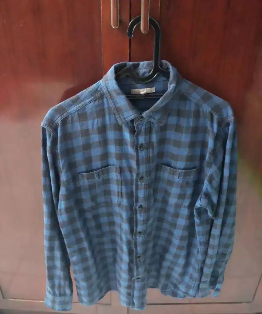 Kemeja Uniqlo Biru Kotak Kotak Size L