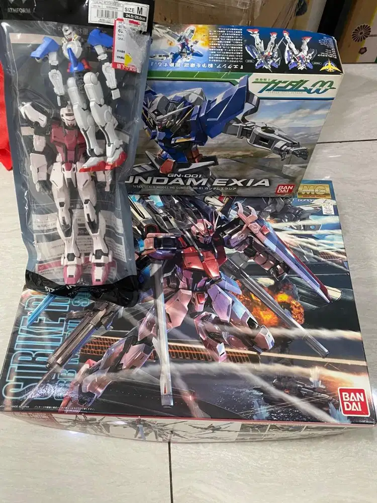 Gundam ada 2 model