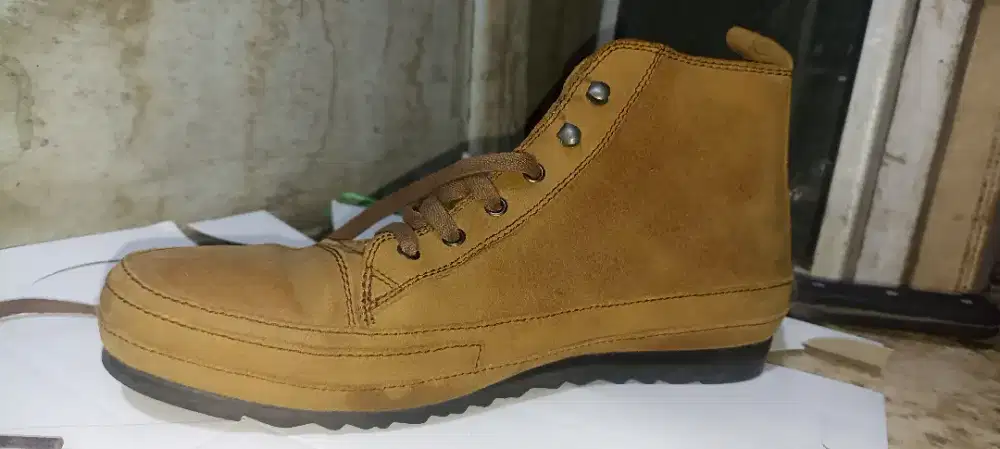 Sepatu boot Mario Minardi