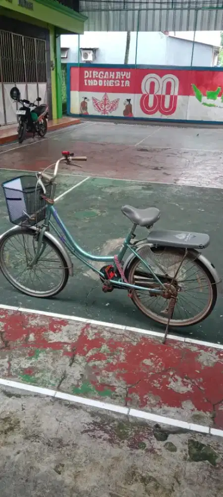 Di jual sepeda mini keranjang ukuran 24