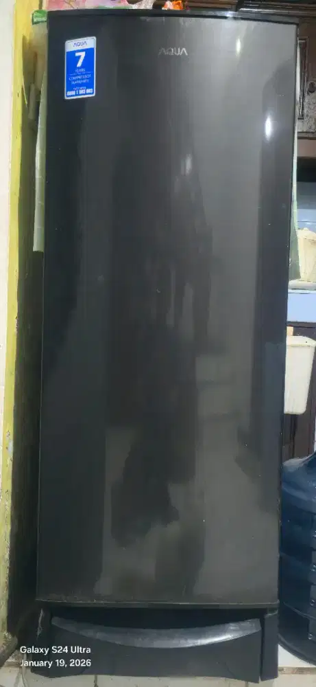 Kulkas AQUA Model Baru - Masih Garansi