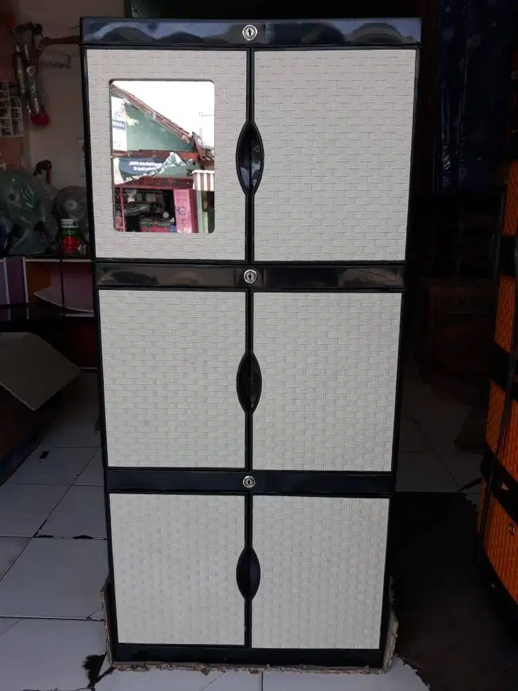 lemari plastik aquos susun 3 kaca