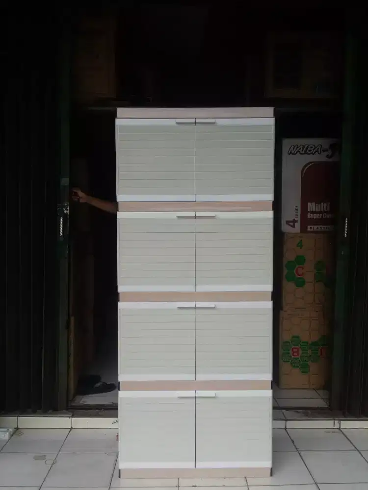 Lemari plastik club jumbo