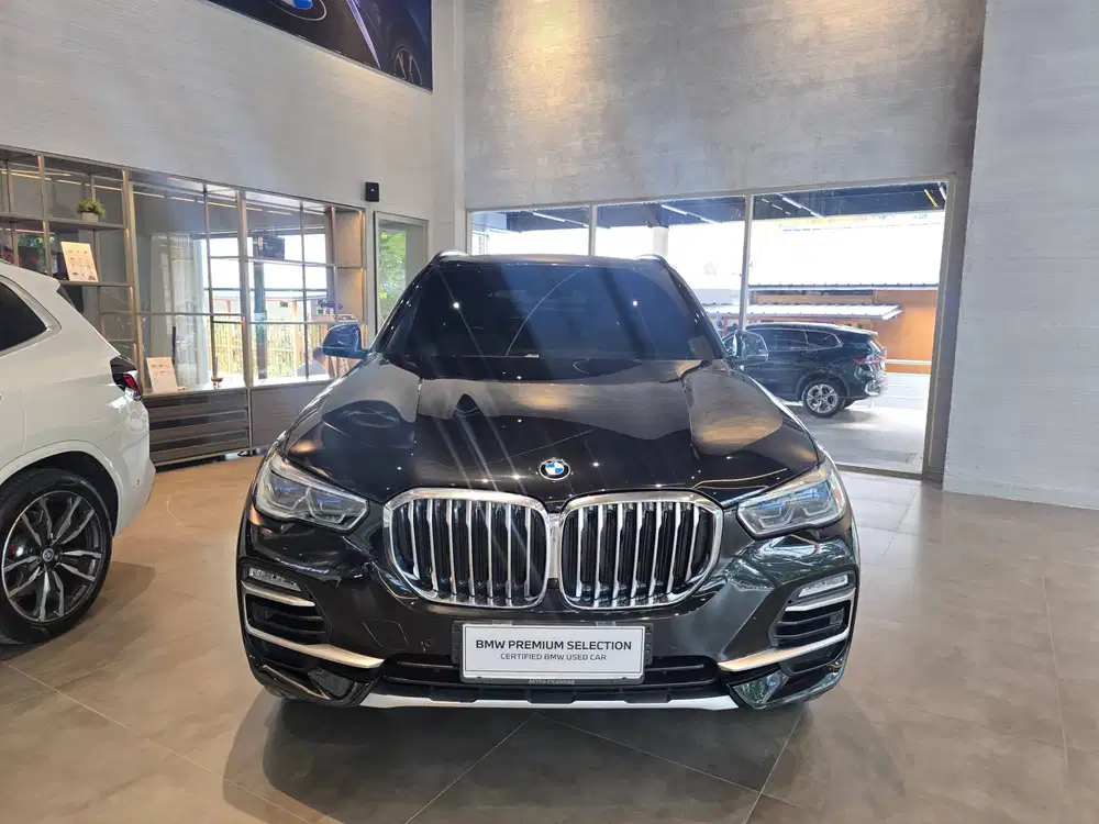 BMW X5 xDrive40i 2019, Free Service sampai 2029.