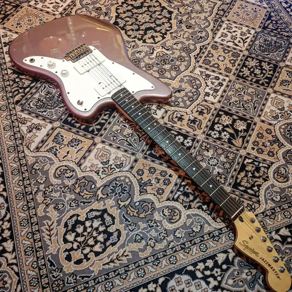 Squier Jazzmaster Affinity Series Burgundy Mist