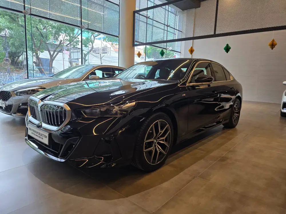 BMW 520i M Sport 2025, Like New !!