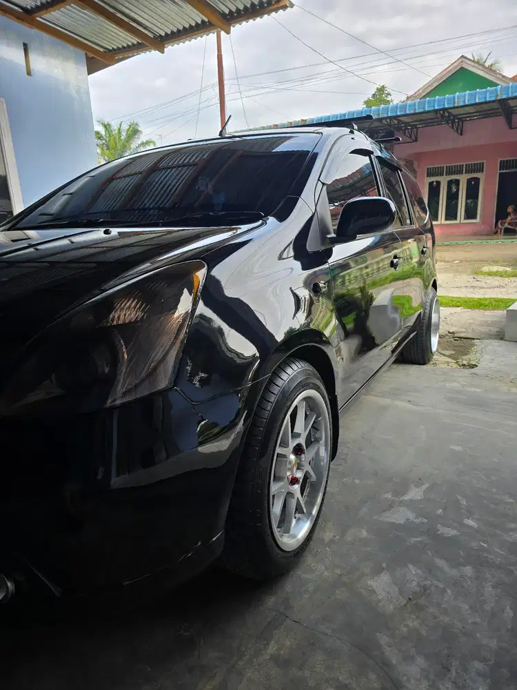 Nissan Grand livina 2009 Bensin