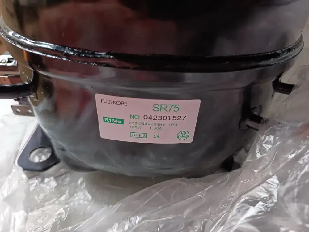 Di jual cepat kompresor kulkas LG 2 pintu