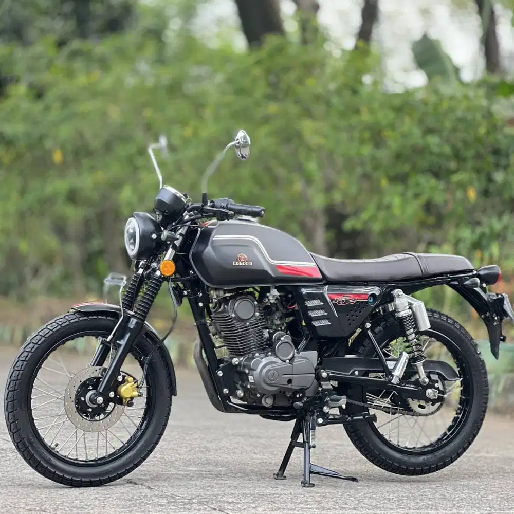 BENELLI MOTOBI 152 HITAM 2023 KM 1K PAJAK PANJANG SIAP SANTAI