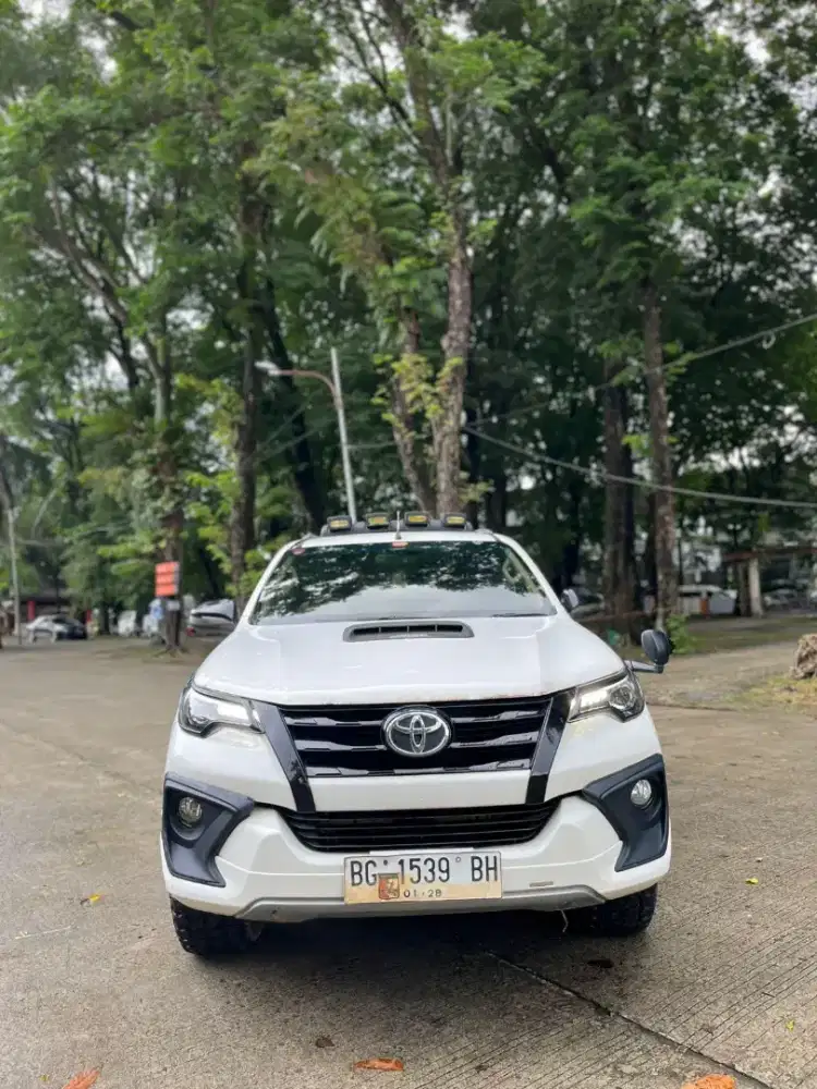 TOYOTA FORTUNER 2.4 VRZ 4X2 AT 2017