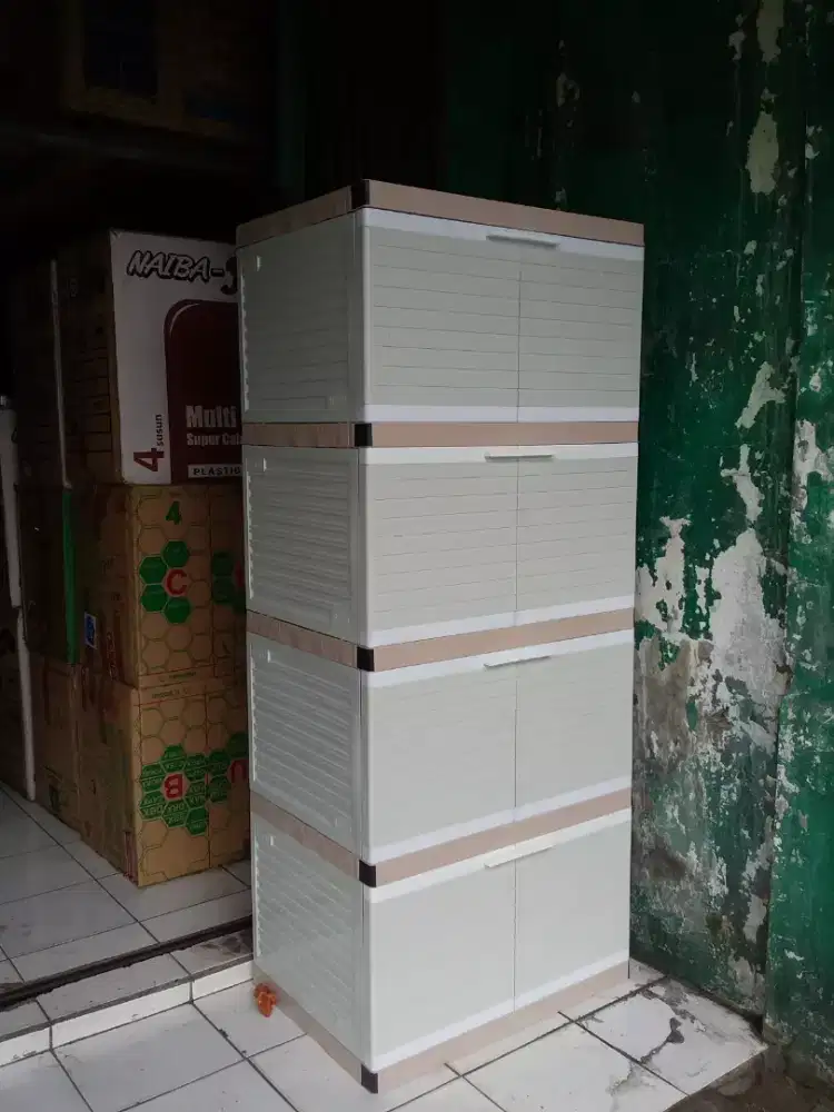 lemari plastik jumbo