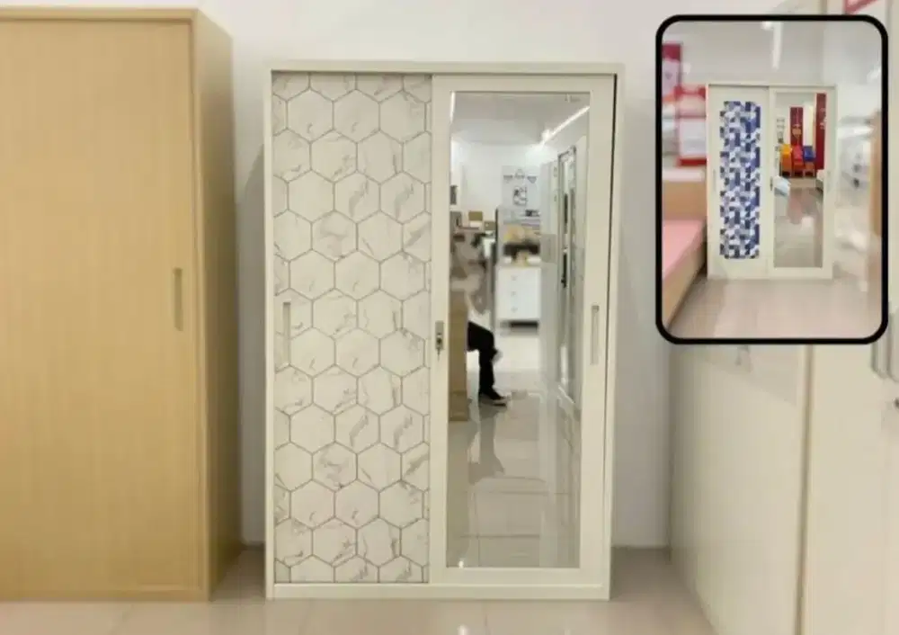 Lemari Pakaian Bahan Besi/Metal Alexis Selma