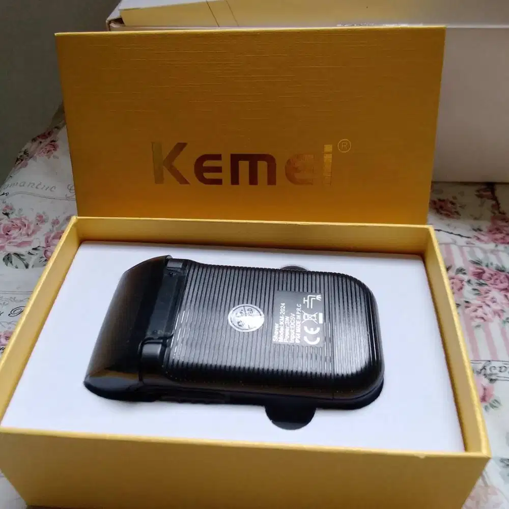 Perlengkapan Salon dan Barbershop bekas kondisi 90% baik