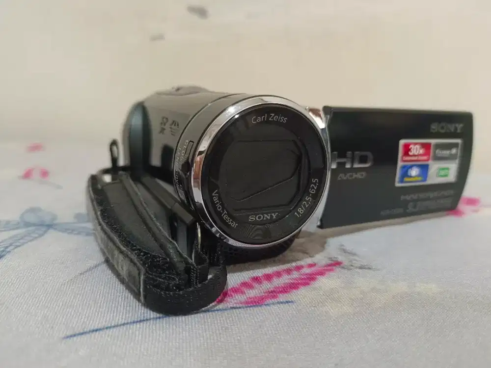 FOR SALE!! Handycam SONY HDR - CX190