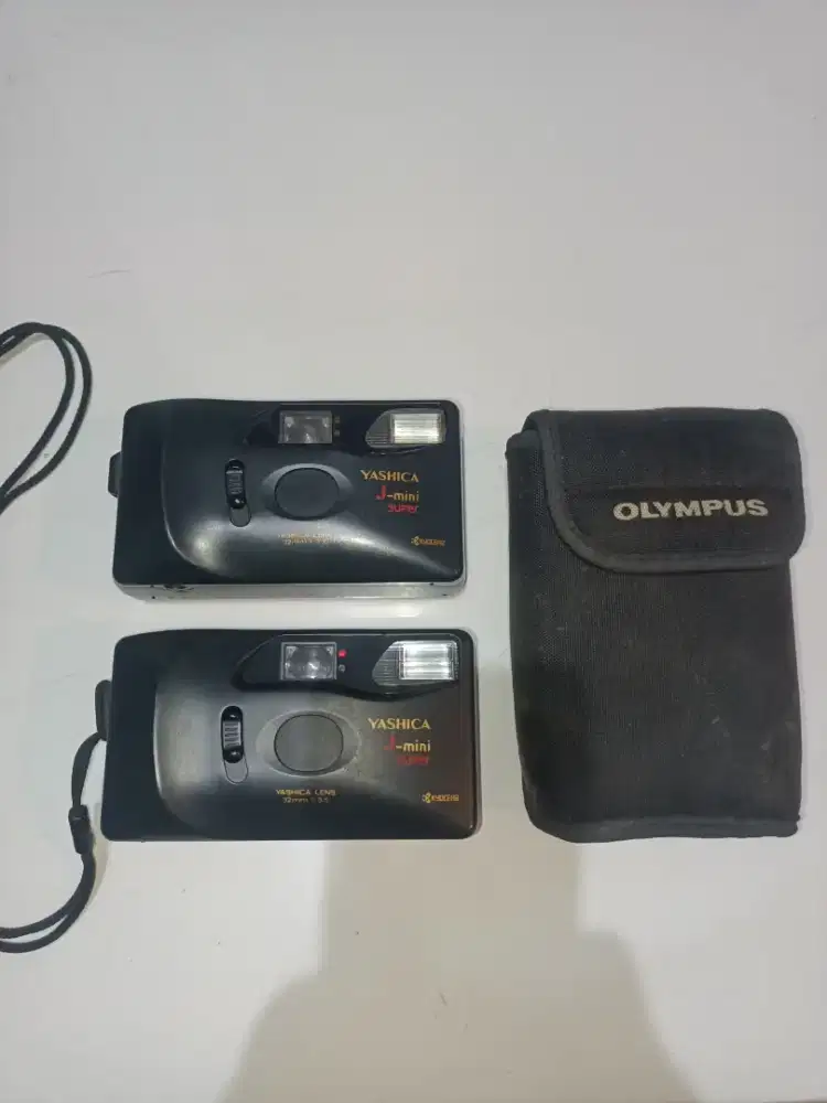 Camera analog yashica j mini.nyala