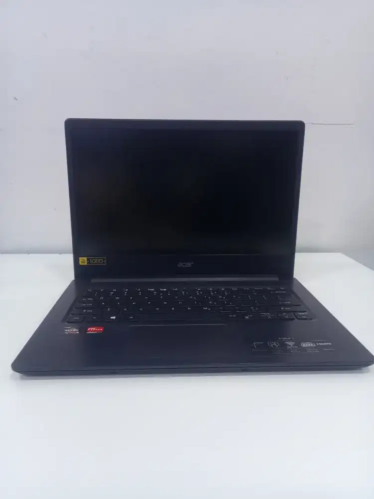 Acer aspire3 a314-22 amd R3 3250 ram 8 GB SSD 256 GB