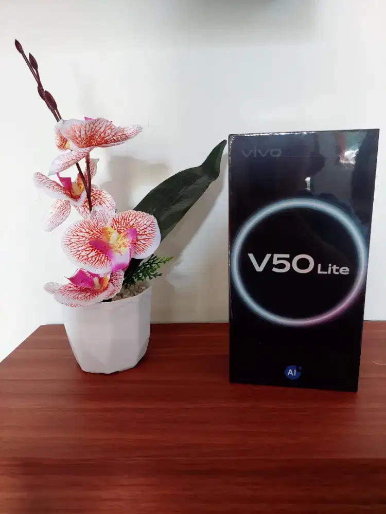 Vivo v50 lite 8/256 garansi resmi