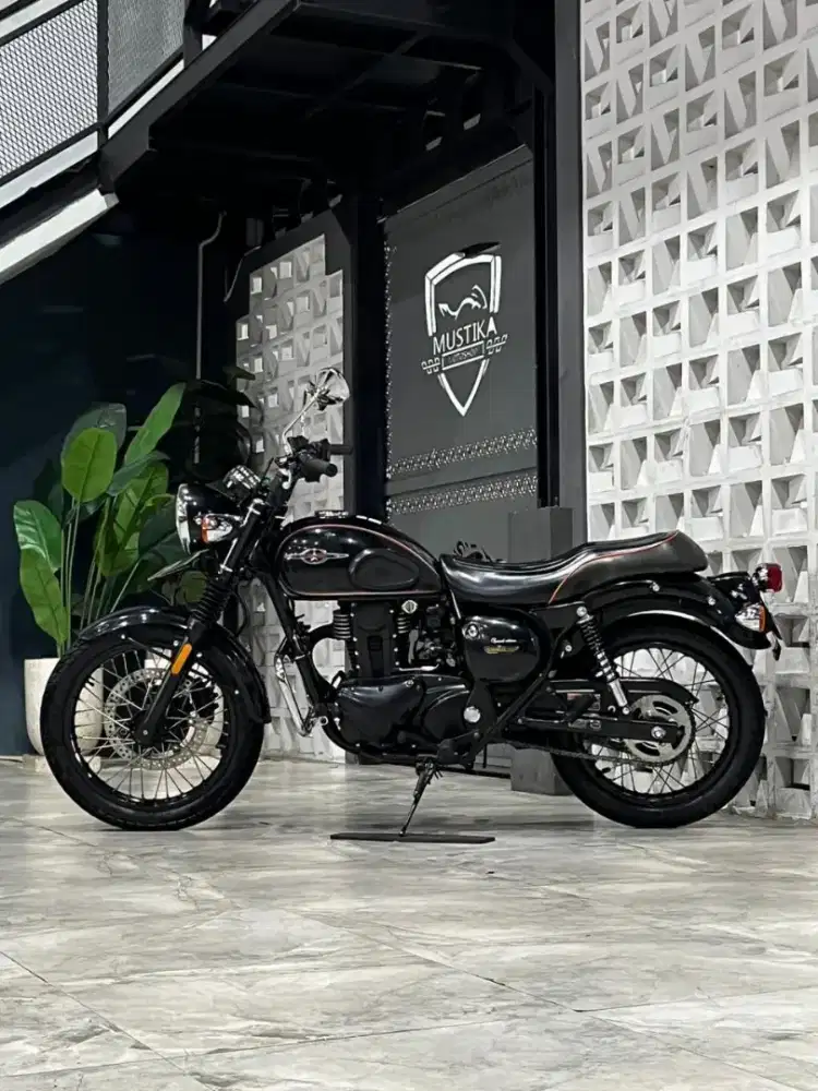 KAWASAKI W250 ESTRELLA 2016 - Chintia Mustika