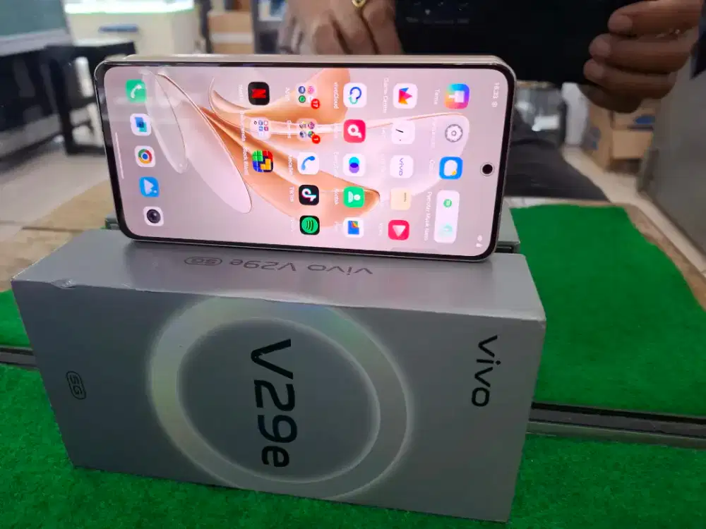 VIVO V29 E 5G Ram 8/256 GB lengkap normal tampa kendala