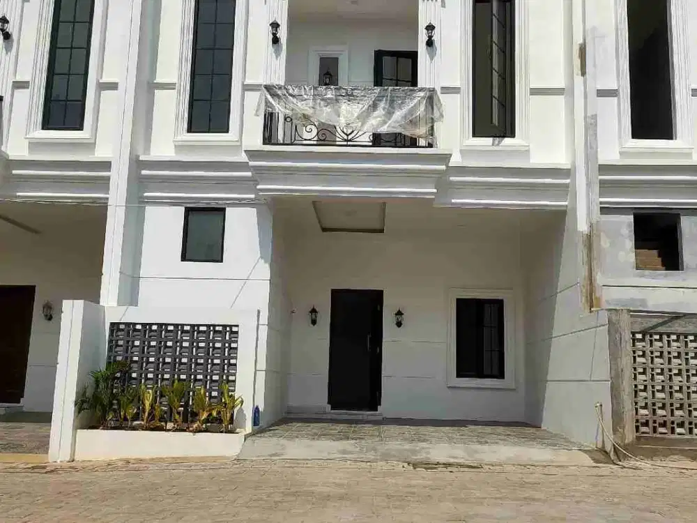 di jual rumah baru ready lokasi strategis bebas banjir di jagakarsa