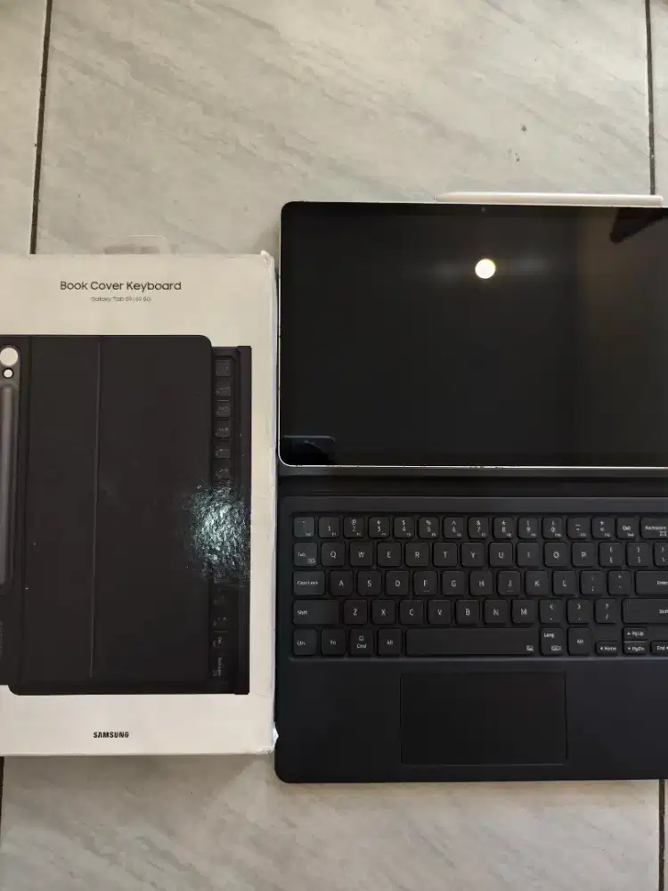 Samsung Tab S9 5G 8/128gb + keyboard ori SEIN