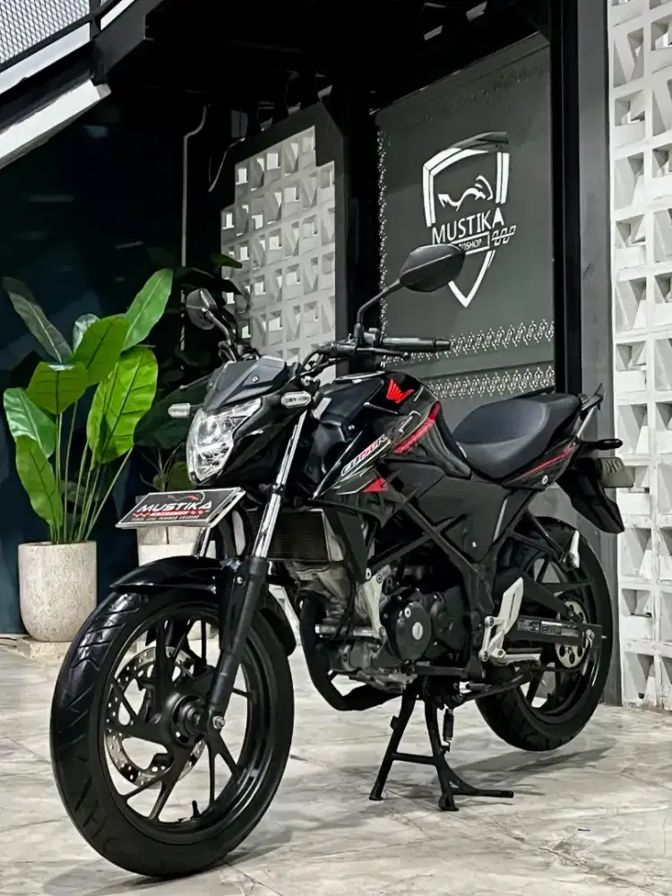 HONDA CB150R 2017 - Chintia Mustika