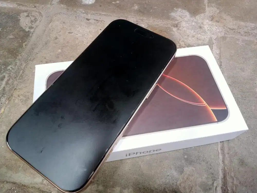 dijual Ip 16 pro 128 Gb Ibox masih garansi warna gold