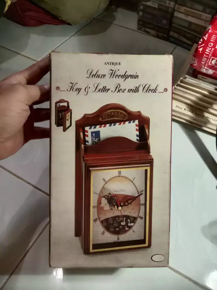 Antique Deluxe Woodgrain Key Letter Box With Clock